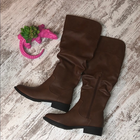 Shoes - New American Eagle brown knee high boot